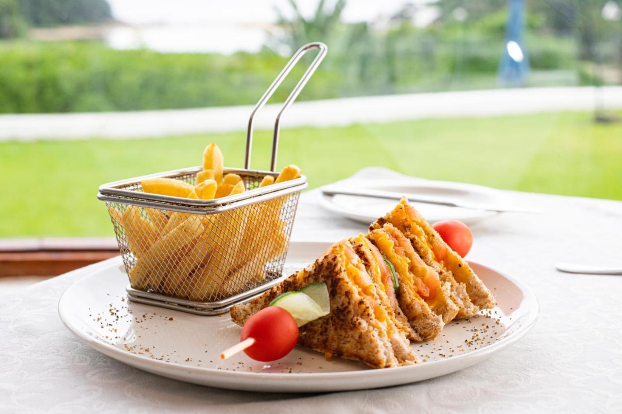 The Estuary Hotel & Spa Port Edward Ngoại thất bức ảnh