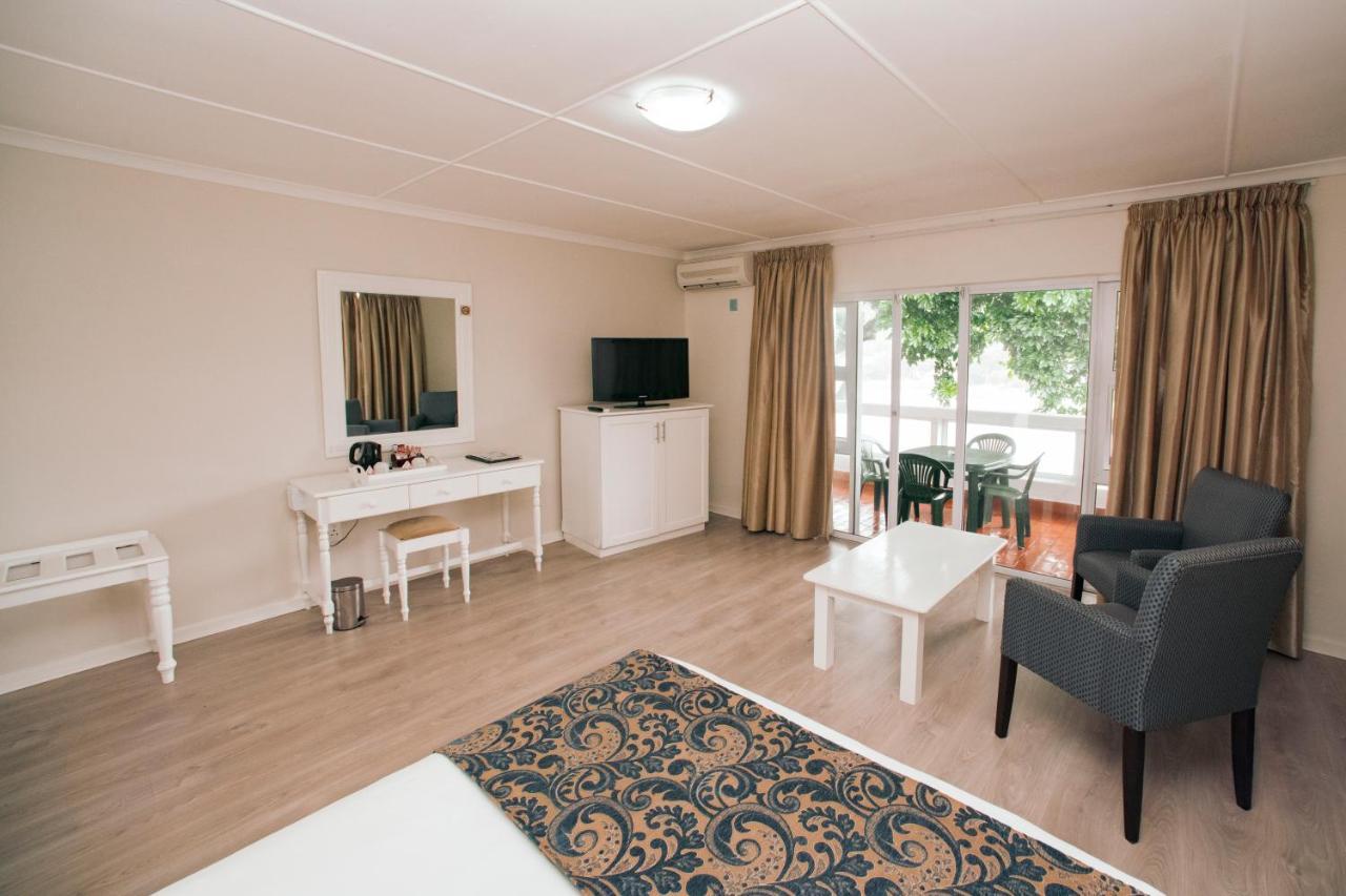 The Estuary Hotel & Spa Port Edward Ngoại thất bức ảnh